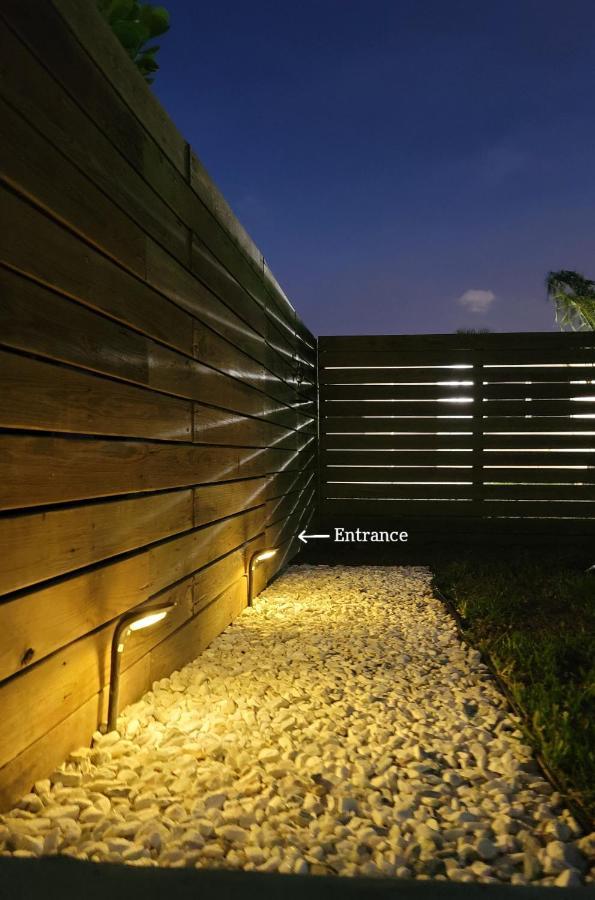 Miami Vacation Guest House Exterior photo